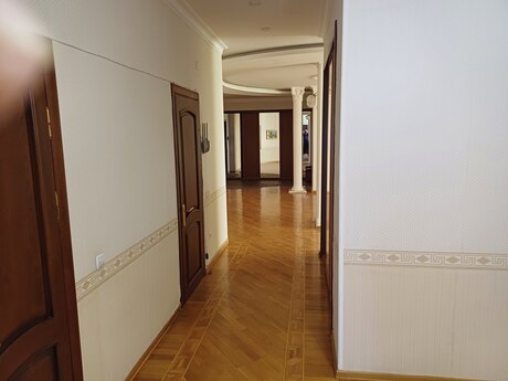 Kirayə 4 otaqlı mənzil, 220 m², 28 May: 1 500 ₼/ay 5