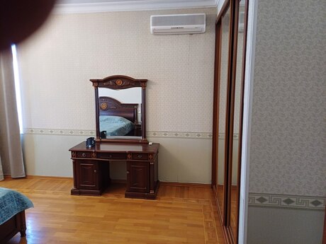 Kirayə 4 otaqlı mənzil, 220 m², 28 May: 1 500 ₼/ay 2