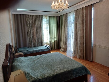 Kirayə 4 otaqlı mənzil, 220 m², 28 May: 1 500 ₼/ay 3
