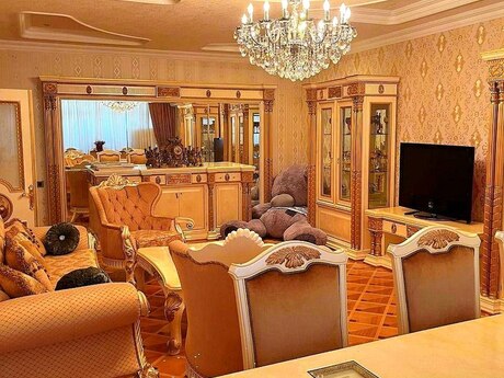 4 otaqlı mənzil, 201 m², 28 May: 520 000 ₼ 3