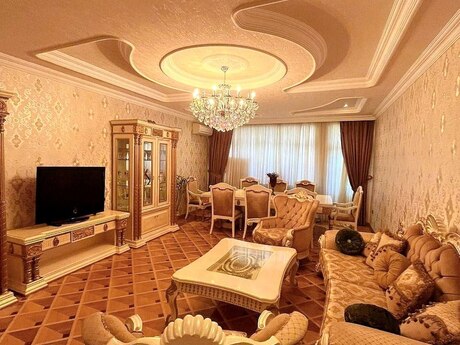 Elan №6178052 - Bakı, 28 May m., 4 otaqlı, 200.5 m², 6/18 mərtəbə