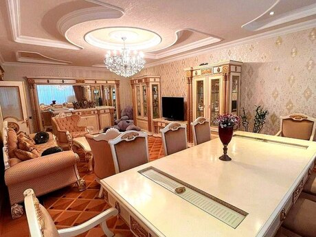 4 otaqlı mənzil, 201 m², 28 May: 520 000 ₼ 2
