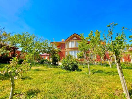 5 otaqlı həyət evi/bağ evi - Pirşağı q. - 180 m²