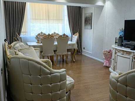 Elan №6178152 - Bakı, İçəri Şəhər m., 3 otaqlı, 80 m², 4/9 mərtəbə