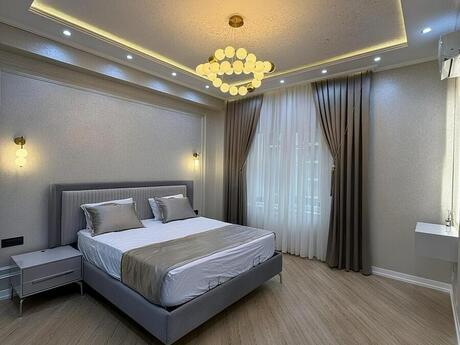 Elan №6178199 - Bakı, Ağ şəhər q., 3 otaqlı, 130 m², 4/8 mərtəbə