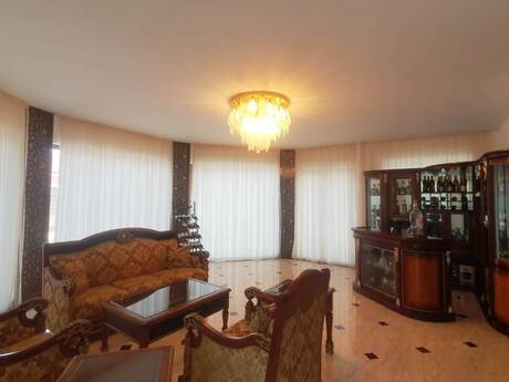 Elan №6178559 - Bakı, Novxanı q., 7 otaqlı, 800 m²