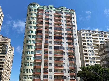 Elan №6152259 - Bakı, Gənclik m., 3 otaqlı, 130 m², 15/17 mərtəbə