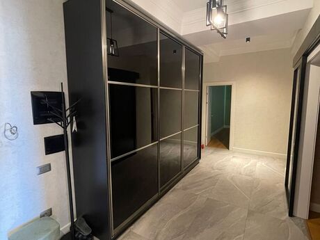 Elan №6178752 - Bakı, Ağ şəhər q., 4 otaqlı, 140 m², 6/7 mərtəbə