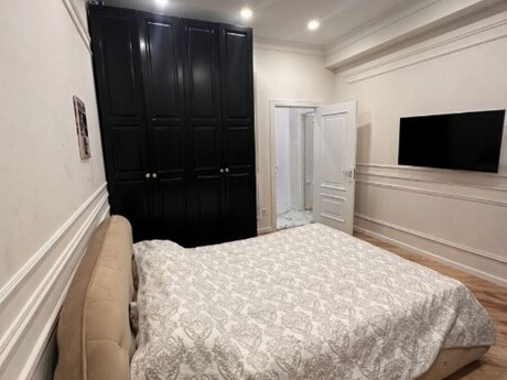 2 otaqlı mənzil, 82 m², Nizami: 290 000 ₼ 5