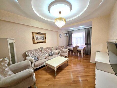 Elan №6179201 - Bakı, Nəriman Nərimanov m., 3 otaqlı, 110 m², 4/8 mərtəbə