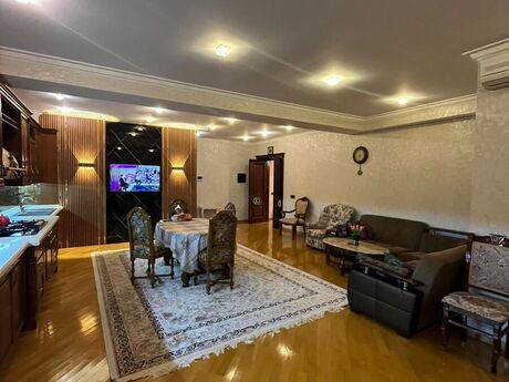 Объявление №6179339 - Баку, Насиминский  р., 4-комн., 220 м², 2/13 этаж