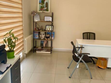 1 otaqlı ofis - Nizami m. - 70 m²