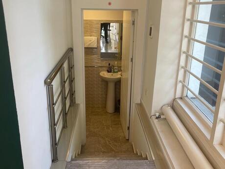 1 otaqlı ofis - Nizami m. - 70 m²