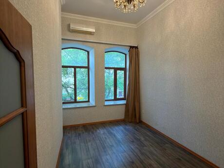 3-room apartment, 110 m², Sahil: 390 000 ₼ 3