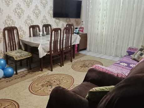 3 otaqlı köhnə tikili - İnşaatçılar m. - 70 m²