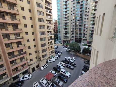 Elan №6179544 - Bakı, 28 May m., 2 otaqlı, 90 m², 11/18 mərtəbə