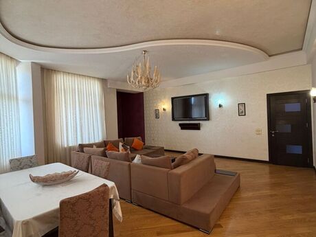 Elan №6179562 - Bakı, Nizami m., 3 otaqlı, 168 m², 2/18 mərtəbə