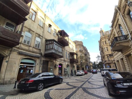 Объект - м. Ичеришехер - 850 м²