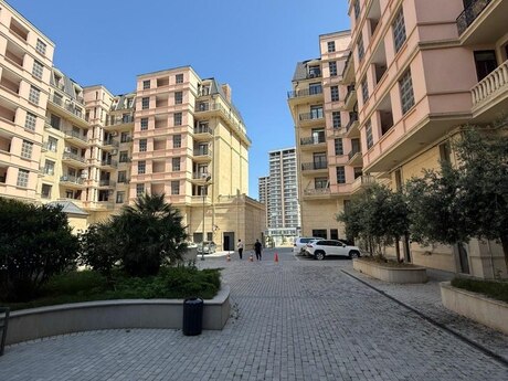 Ağ şəhər q.