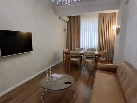 Elan №6179878 - Bakı, Səbail r., 2 otaqlı, 66 m², 7/17 mərtəbə