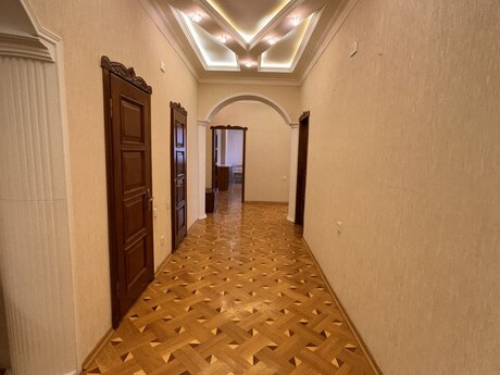 Elan №6179896 - Bakı, İnşaatçılar m., 3 otaqlı, 140 m², 8/17 mərtəbə