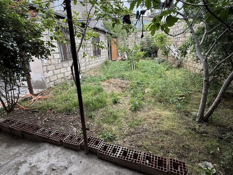 7 otaqlı həyət evi/bağ evi - Avtovağzal m. - 200 m²