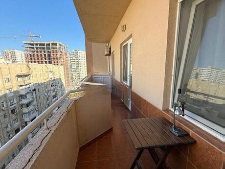 4-комнатная квартира, 160 м², Elmlər Akademiyası: 490 000 ₼ 4