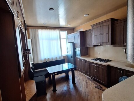 Elan №6180252 - Bakı, Badamdar q., 3 otaqlı, 130 m², 7/10 mərtəbə