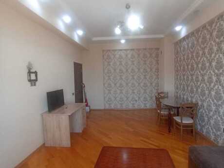 Azadlıq Prospekti m.