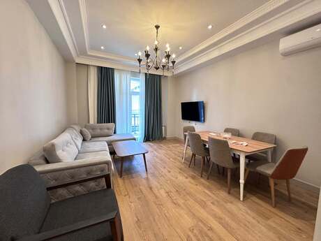 Elan №6180359 - Bakı, Ağ şəhər q., 3 otaqlı, 140 m², 4/6 mərtəbə