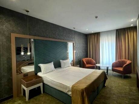 Obyekt - 28 May m. - 1200 m²