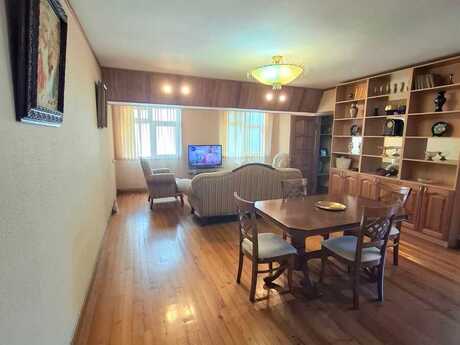 3 otaqlı mənzil, 70 m², 28 May: 280 000 ₼ 2