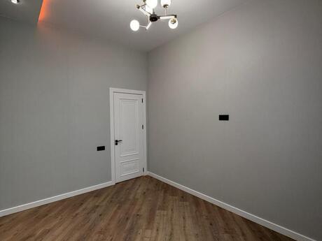 4 otaqlı həyət evi/bağ evi - Mərdəkan q. - 180 m²