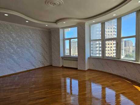 3-комнатная квартира, 150 м², Elmlər Akademiyası: 430 000 ₼ 2