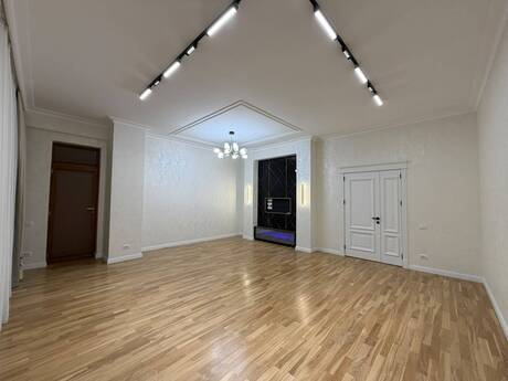 3 otaqlı mənzil, 153 m², 28 May: 780 000 ₼ 4