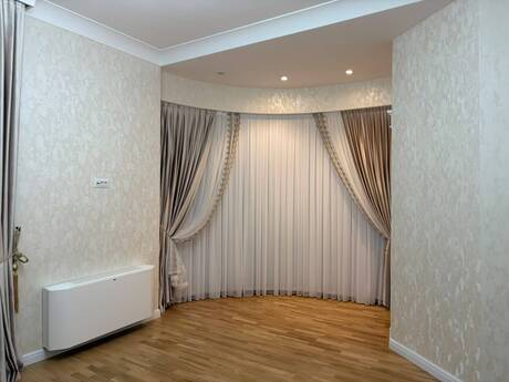 3 otaqlı mənzil, 153 m², 28 May: 780 000 ₼ 2