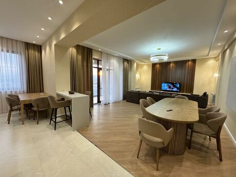 Elan №6182647 - Bakı, Nizami m., 3 otaqlı, 140 m², 8/14 mərtəbə