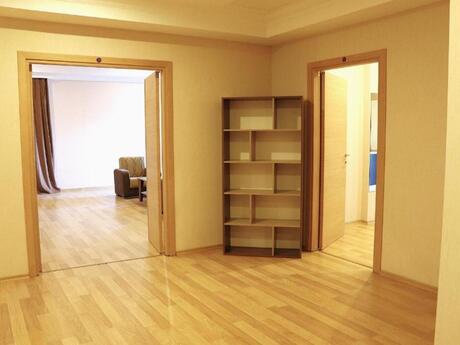 4 otaqlı yeni tikili - Koroğlu m. - 175.9 m²