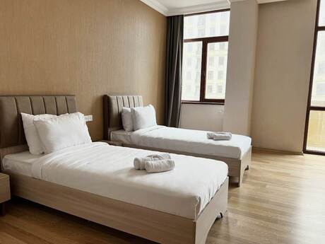 4 otaqlı yeni tikili - Koroğlu m. - 194.2 m²