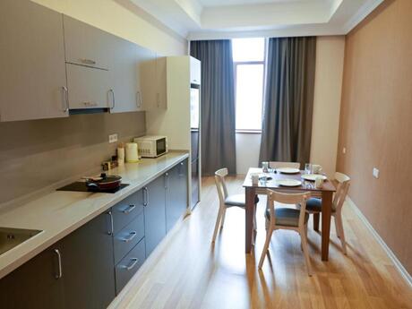 4 otaqlı yeni tikili - Koroğlu m. - 194.2 m²