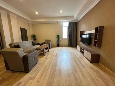4 otaqlı yeni tikili - Koroğlu m. - 194.2 m²