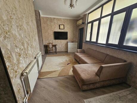 Elan №6182011 - Bakı, Gənclik m., 2 otaqlı, 70 m², 1/4 mərtəbə