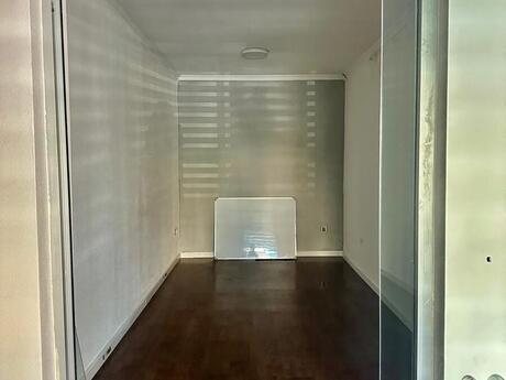 Obyekt - İnşaatçılar m. - 75 m²