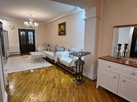 4-комнатная квартира, 125 м², Bakıxanov: 215 000 ₼ 2