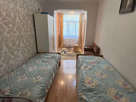4-комнатная квартира, 125 м², Bakıxanov: 215 000 ₼ 4
