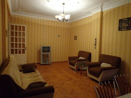2-room apartment, 60 m², Nizami: 195 000 ₼ 5