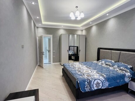 2-room apartment for rent, 90 m², West Town: 999 ₼/mo 3