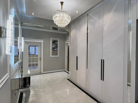 3 otaqlı mənzil, 108 m², 28 May: 388 000 ₼ 2