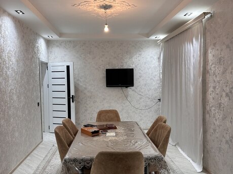 2 otaqlı köhnə tikili - Azadlıq Prospekti m. - 70 m²