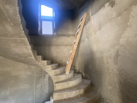 6 otaqlı həyət evi/bağ evi - Badamdar q. - 450 m²